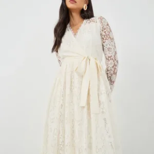 فستان ماكسي دانتيل